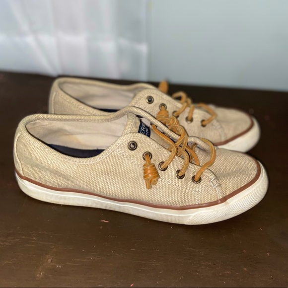 Sperrys size 7! - Picture 3 of 3